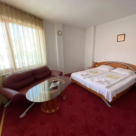 Family The Golden Fish Hotel 3*