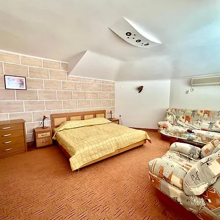 ホテル Family The Golden Fish