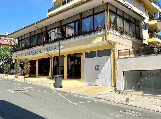 Family The Golden Fish Hotel