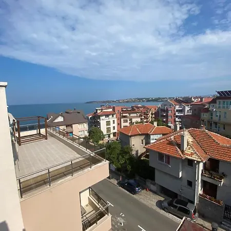 Family The Golden Fish Hotel 3*