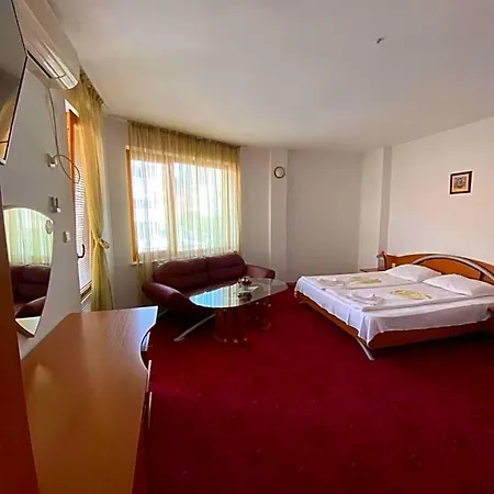 Family The Golden Fish Hotel 3*
