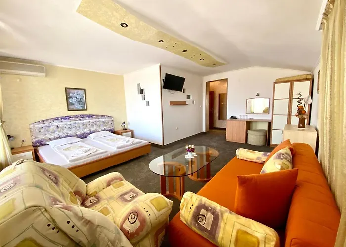 Hotel Family The Golden Fish 3*