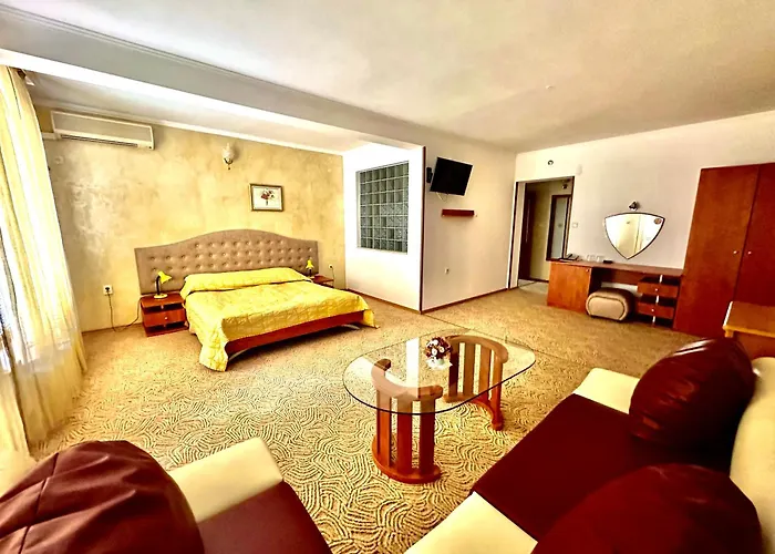 Hotel Family The Golden Fish 3*